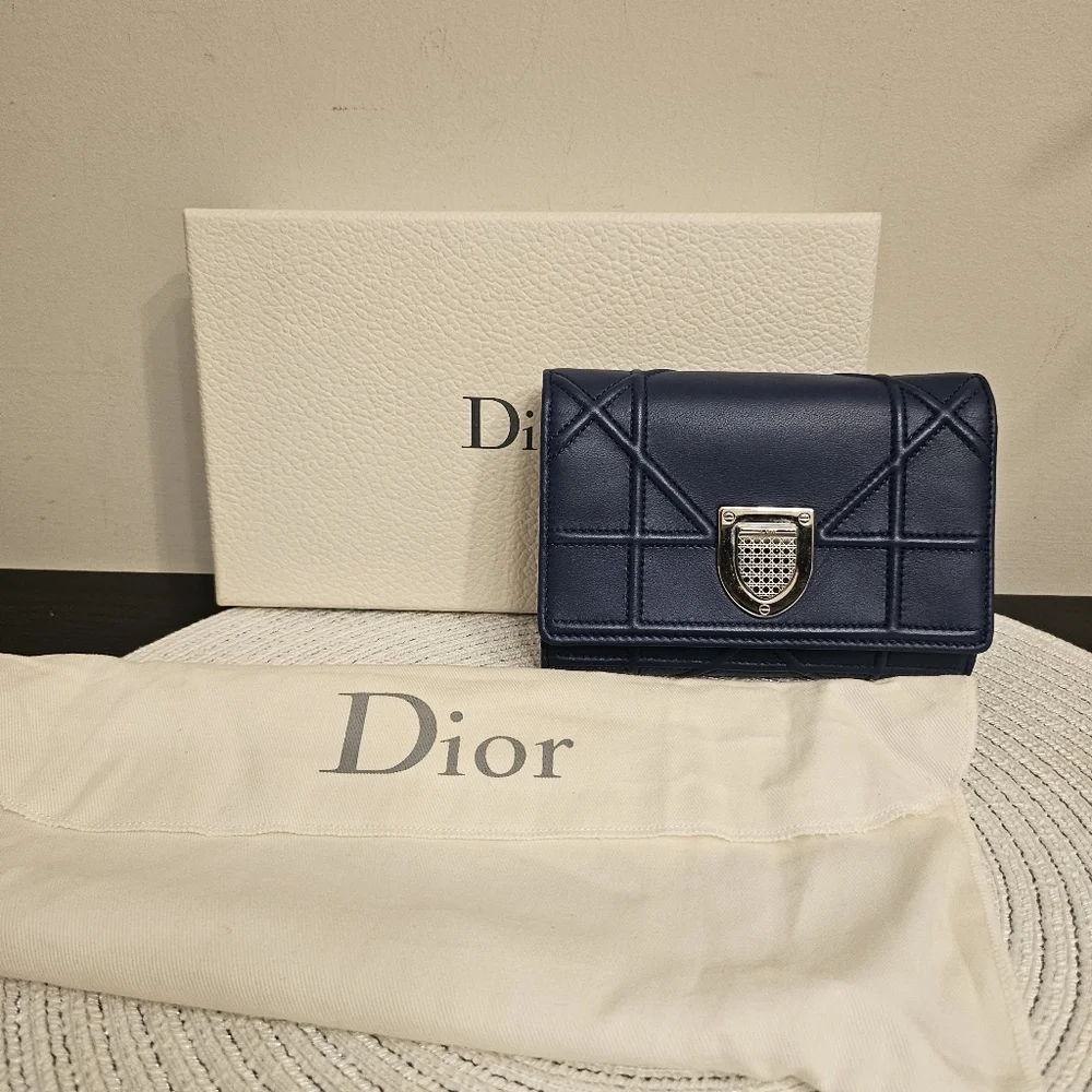 💙 Christian Dior Diorama Navy Blue Leather Compact Wallet